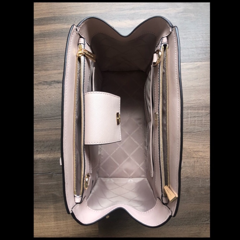 Authentic Michael Kors Blush Pink Purse - image 4